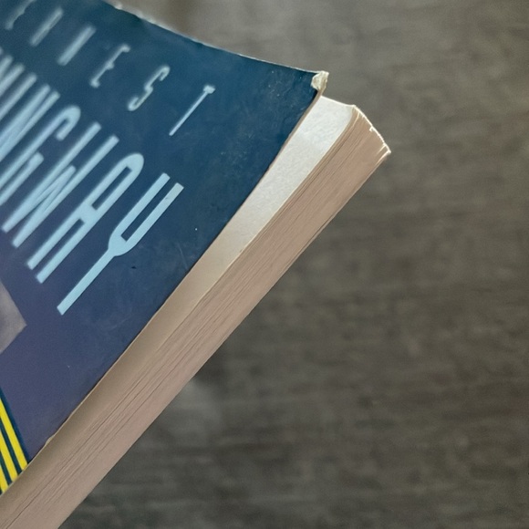 Book "The Old Man and The Sea" by Ernest Hemingway - Picture 2 of 8